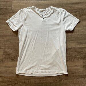 BUNDLE & SAVE! Men's LUCKY BRAND Venice Burnout tee, button neck, Size M.